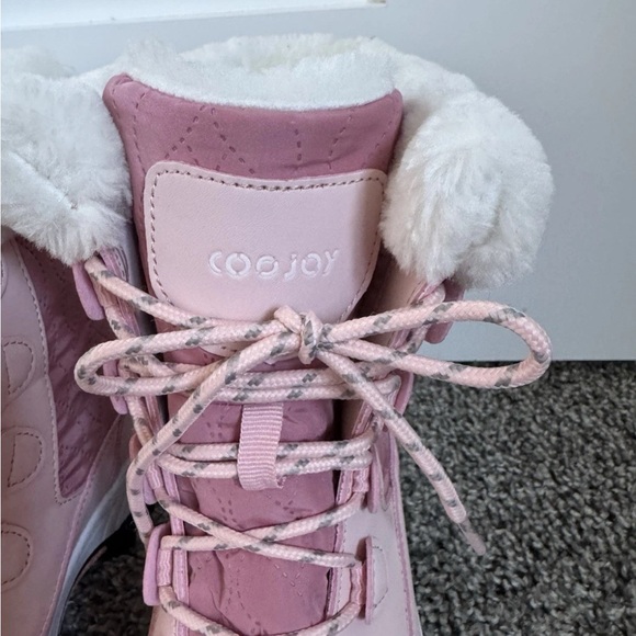 COOJOY Women's Size 7.5 Pink & White Faux Fur Lined Winter Boots - Picture 3 of 5